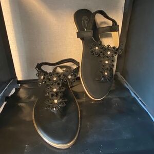 Black flower sandals